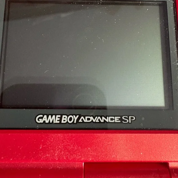 Nintendo Game Boy Advance SP - Bold Crimson